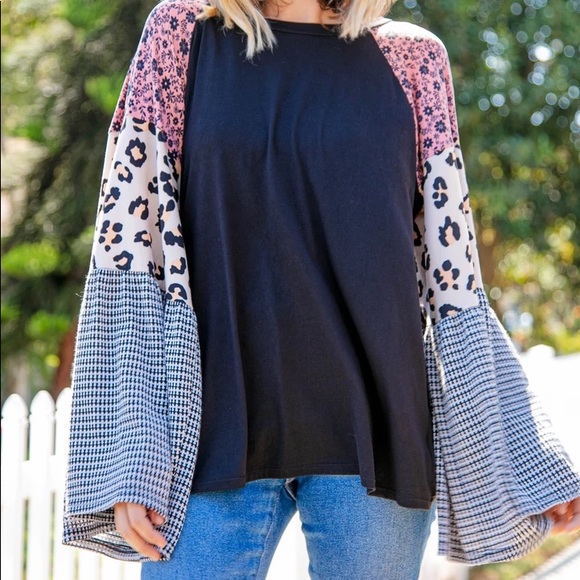 haptics Tops - FLORAL LEOPARD PRINT JACQUARD BLOCK BELL SLEEVE TOP